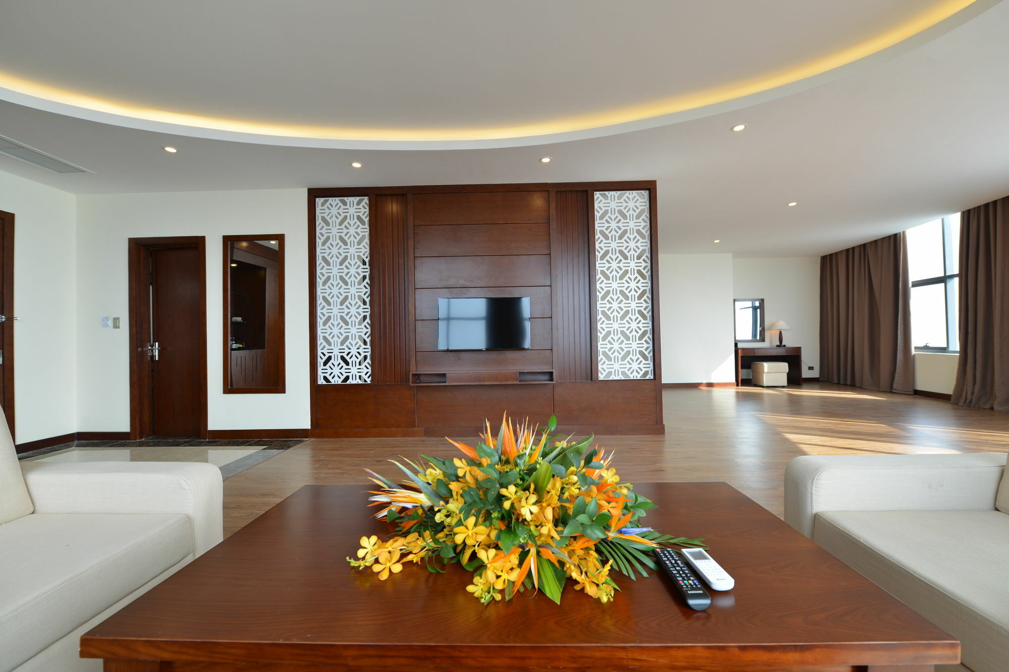 Muong Thanh Grand Khách sạn 4*